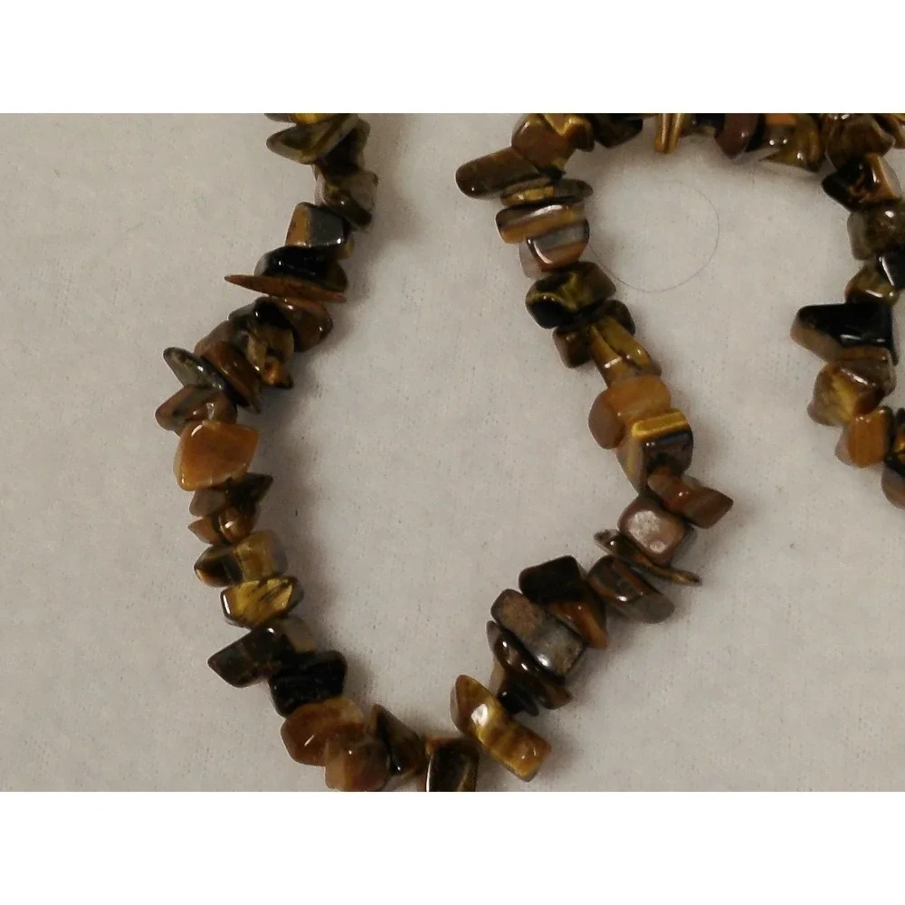 Natural Tiger Eye Chip Gemstone Beaded Necklace with Silver Clasp